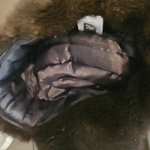 Icelandic trapper hat with faux fur flaps. - Picture 4 of 7